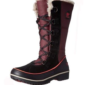 Sorel Tivoli Snow Boots Burgundy